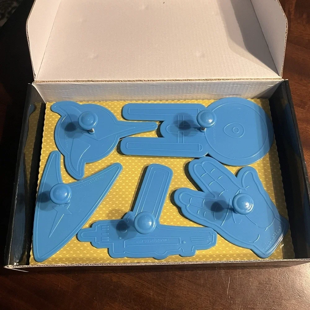 Vintage Star Trek The Original Series Cookie Cutter Set – 5 Piece ThinkGeek 2012